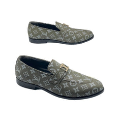 Louis Vuitton Grey Monogram Loafers SH-005GN